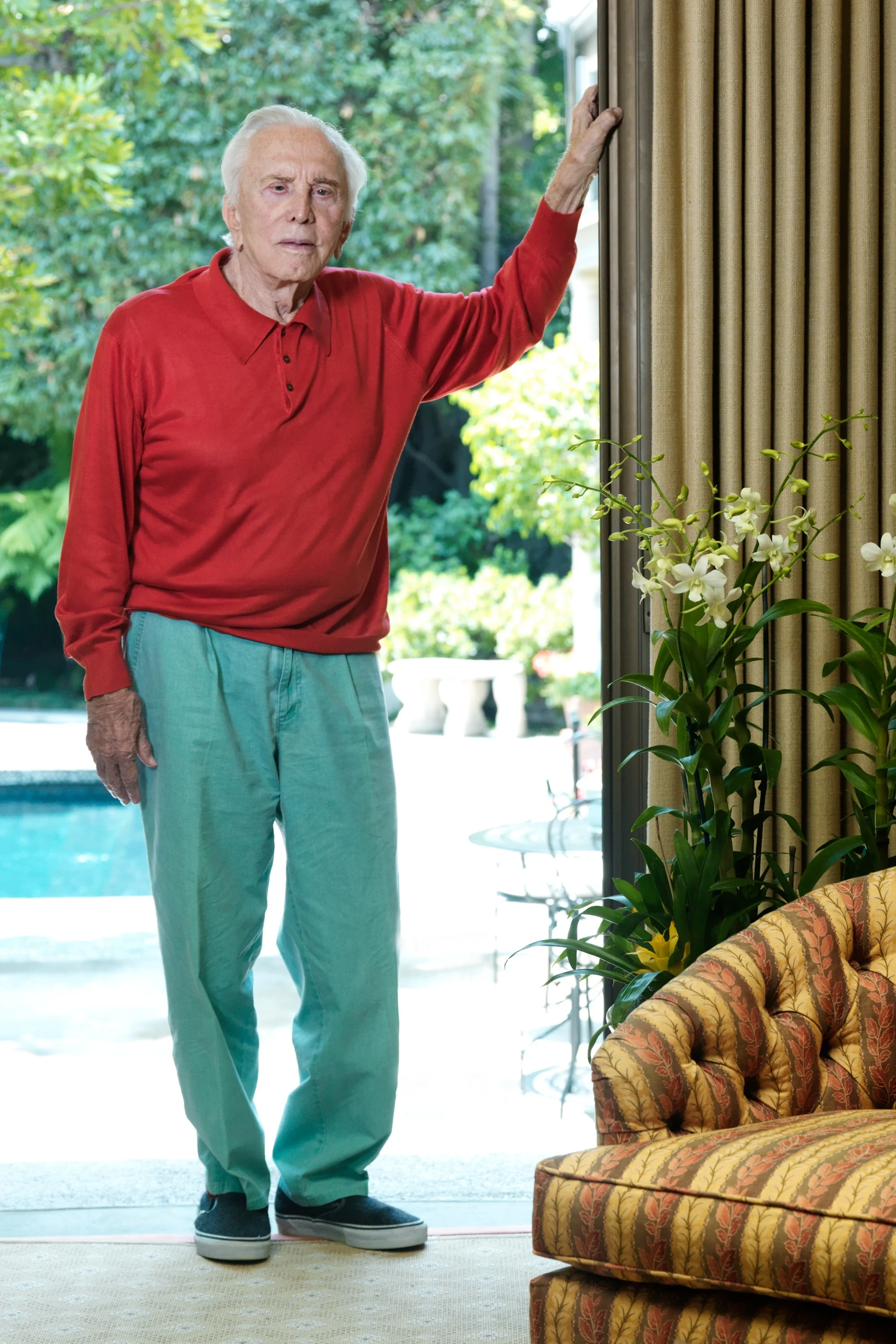 KIRK DOUGLAS / NEWSWEEK