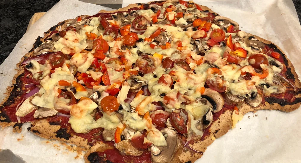 4-ingredient-pizza-base.jpg
