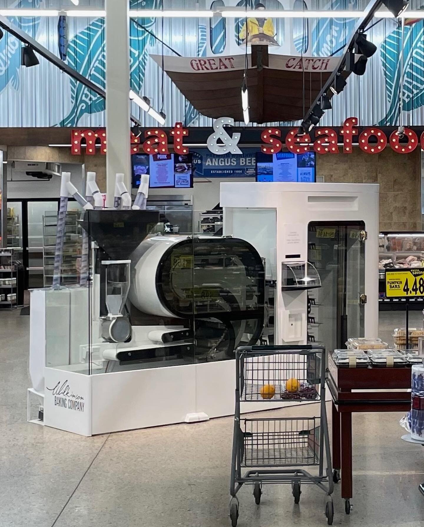 We officially launched three new machines at @s1foods Idaho locations: Athol, Oldtown, and Sandpoint. Come get a #hotloaf if you&rsquo;re in the area!

#foodtech #freshbread