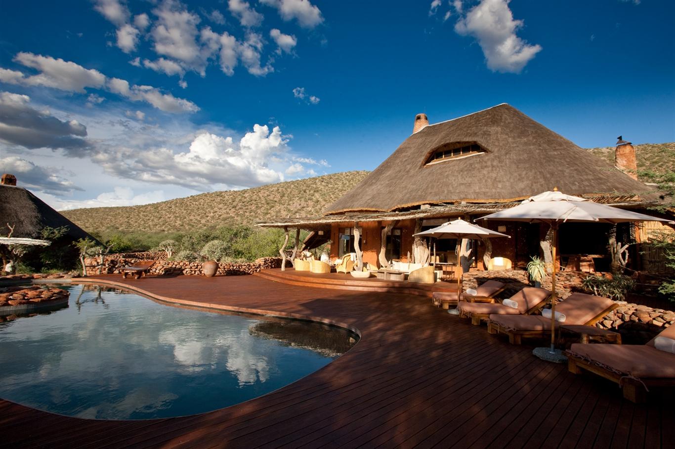 08012013_08012013_motse_pool_deck.jpg