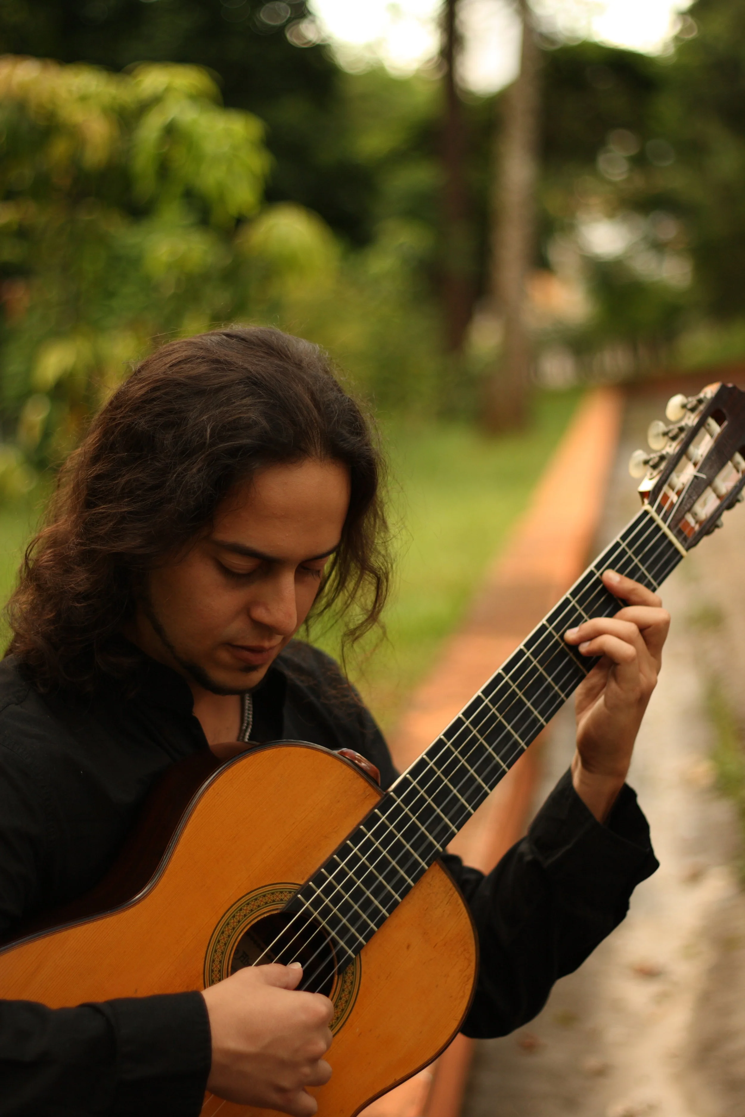 Chrystian Dozza, guitarist and composer