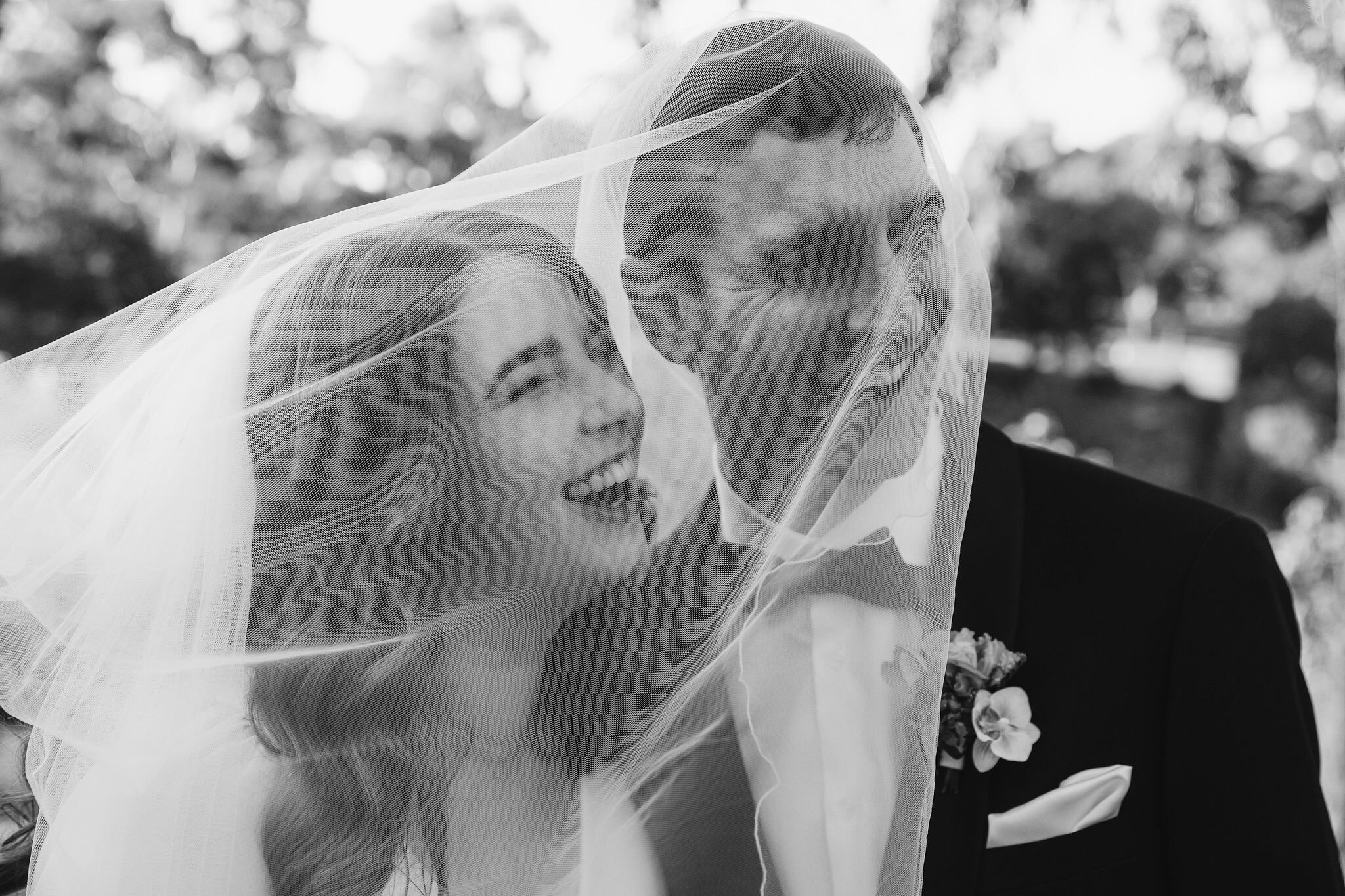 Happy Wednesday everyone, we're buckling up for a busy weekend ahead! Lots of couples to marry and champagne to pop, we can't wait!

📸 @rhiannonmatthewsphotography