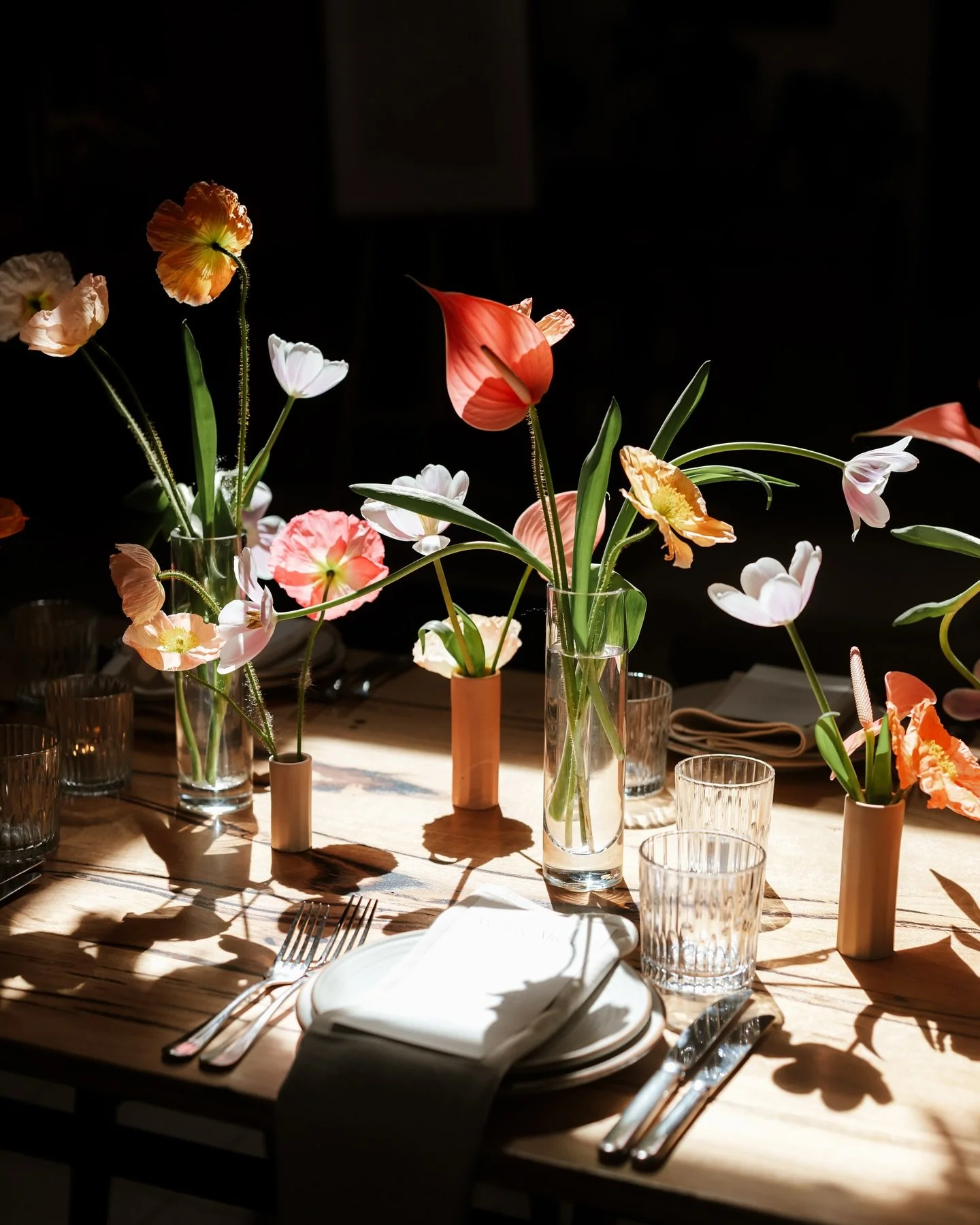Floral Friday Inspo 🪻🌷

.
.
.
1 &amp; 3: Florist @babylonflowers + Photogpraher @nikkimccronephotography 
2: Florist @brotherstudi000 + Photogrpaher @byrachaelkhoo 
4: Florist @pompandsplendour + Photogrpaher @hadtobeyouweddings