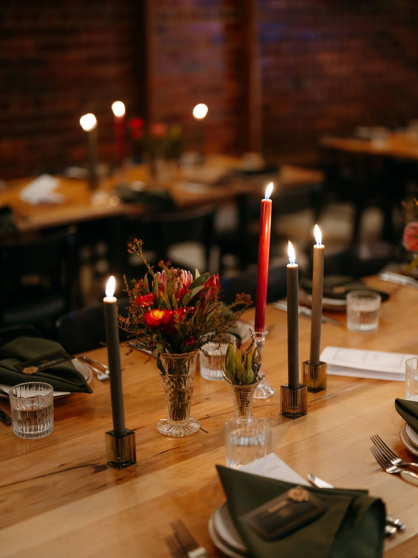 Obsessed with this moody Burgandy &amp; Olive style for Mel &amp; John! It's the perfect colour palette to pair with a hint of Tarot card detail. 

Styling: @pohevents 
Photographer: @allmywednesdays 
DJ: @djmcapples 
Celebrant: @thehitchsitch 
Venue