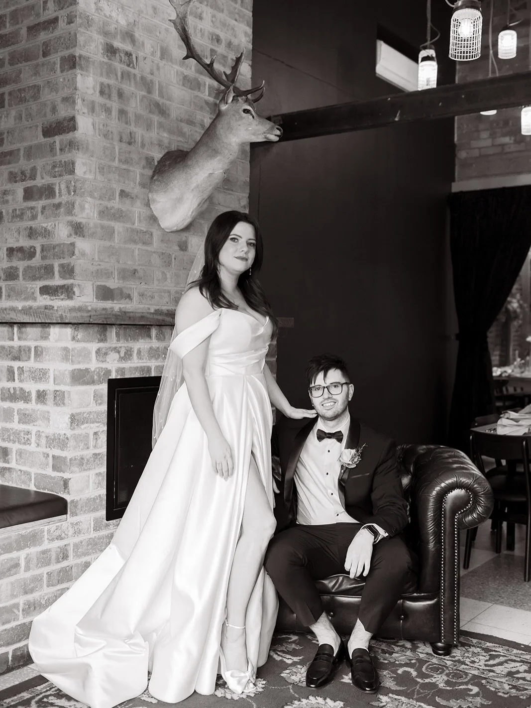 Completely obsessed with these couples portraits.. that&rsquo;s it, that&rsquo;s the post

Brittany &amp; Matthew 🥂

Photographer: @nikkimccronephotography
Florist: @babylonflowers