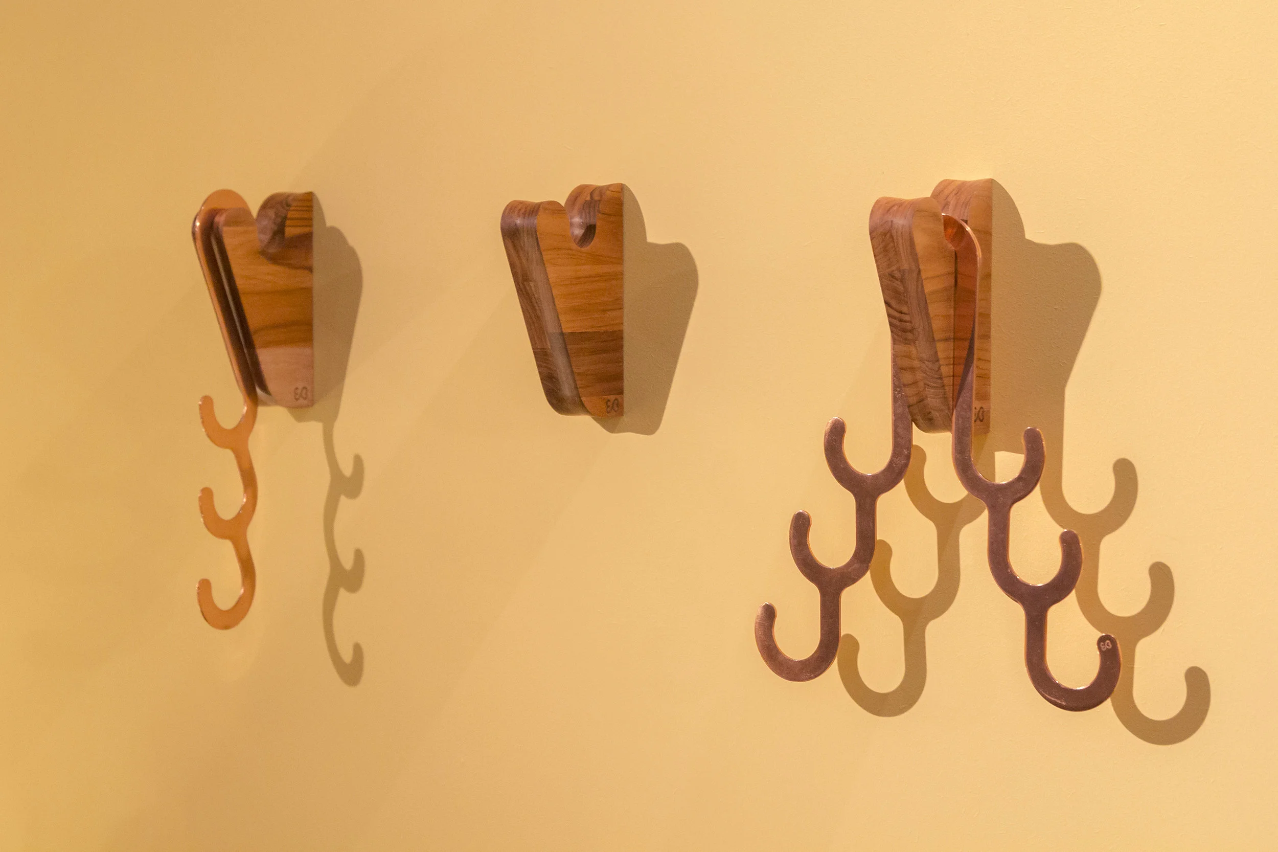wall_hanger_Pinduh-and-hanger_hook_Manuh_copper-design_Eduardo_Borem-0070.jpg