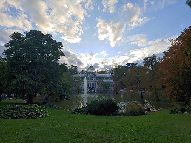 Amazing when a crystal palace is in walking distance from your apartment