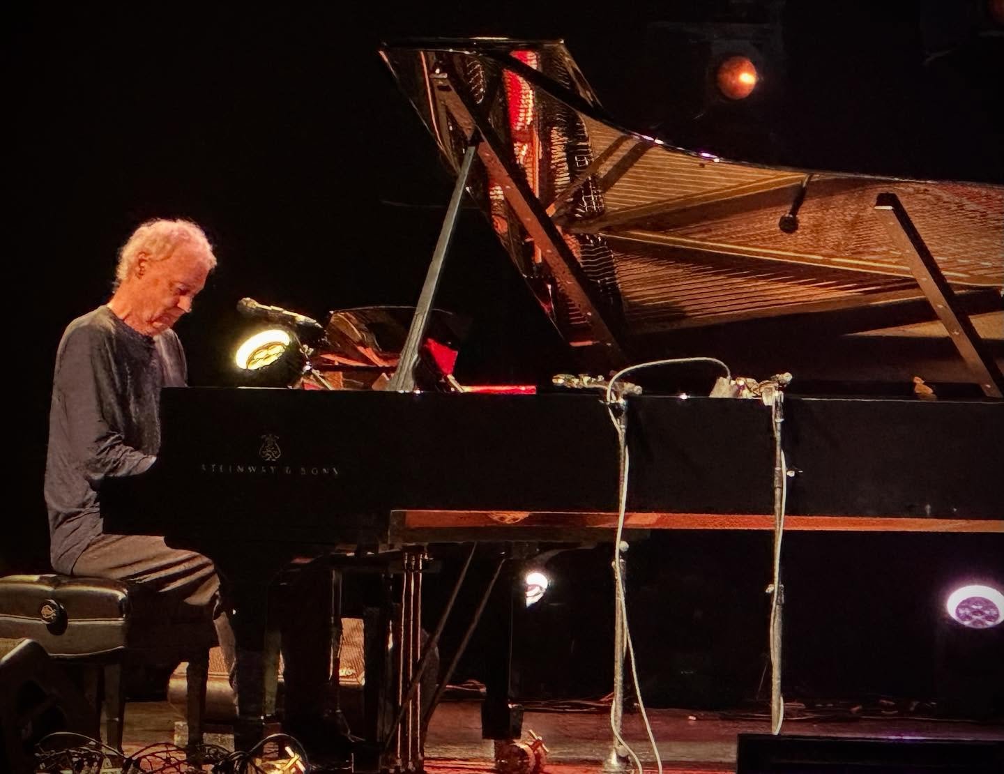 Such a fun night watching a few great very short (3-4 songs) sets, capped off by this master. I once heard someone say his playing “sounds like rain,” which always stuck with me. His playing is definitely in my musical DNA, and it was ins