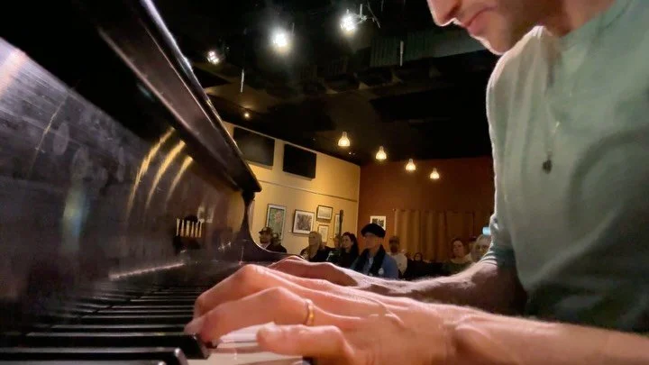 This year was a 365 day whirlwind. Transitions, chapters closing and starting, new life created, glimpses of Death, a lot of laughs and thankfully not too many tears, prepping to be a Dad, and plenty of music. Never been so curiously excited, wanderi