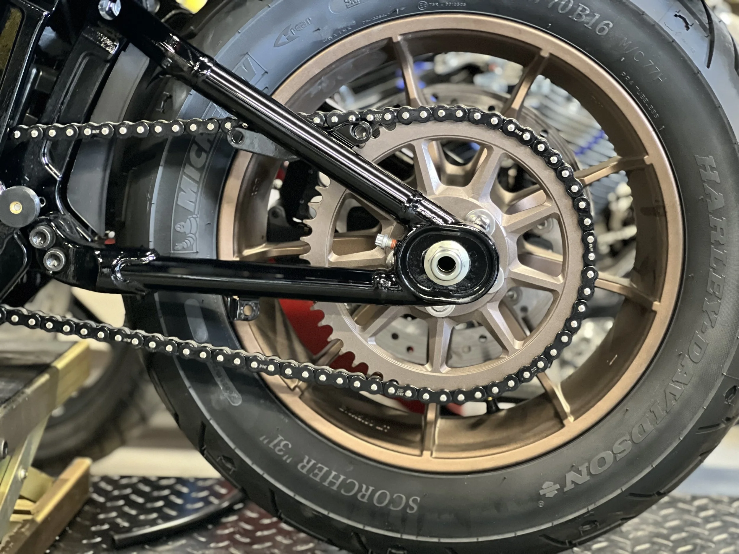 FXR DIv M8 Bronze 2.jpeg