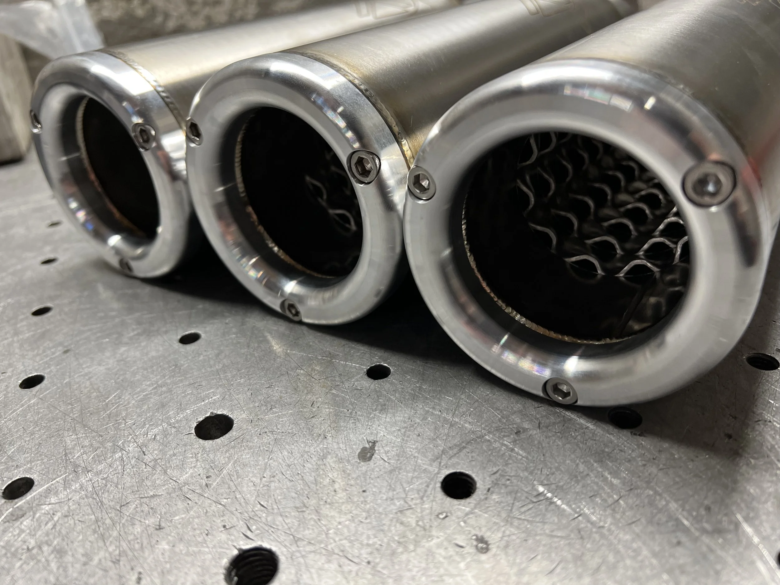 FXR DIVISION / FAB28 IND. PERFORMANCE STAINLESS STEEL CANISTER EXHAUST