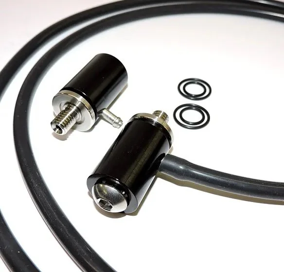 HPI EXTERNAL BREATHER KIT.jpeg