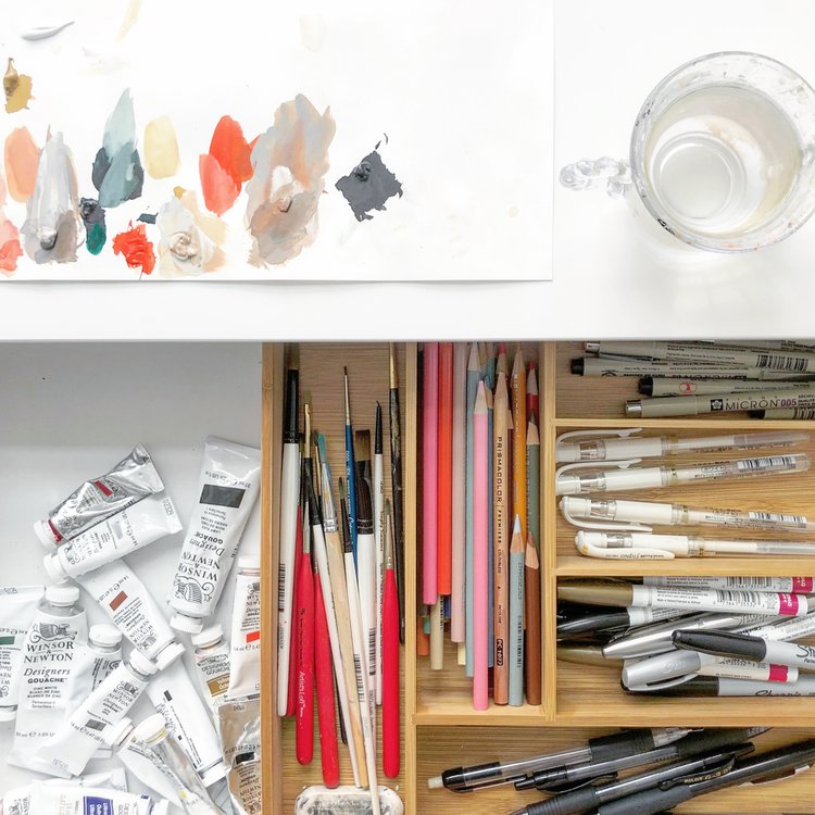 Wood Silverware Organizer This is perfect for storing all your paint brushes, pens, pencils, markers, and erasers. Since these organizers are flat, you can store them in any drawer.