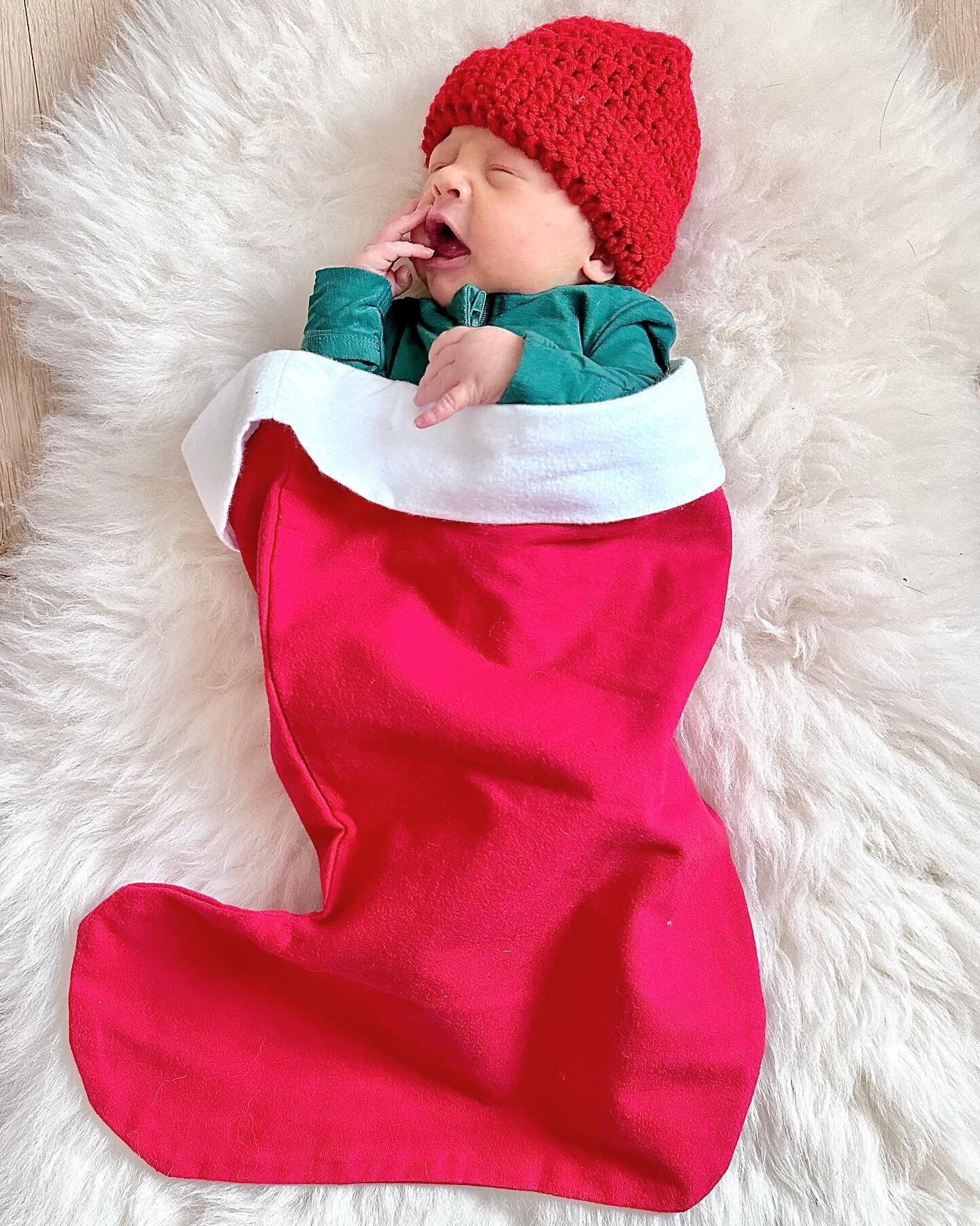 Santa dropped off an early Christmas present a week ago on December 9 at 5:05 am ❤️ Connor Ryan Cicak came into the world weighing 9 lbs. 1 oz. and was 21 inches long. Me and little guy are doing great. He loves Christmas lights, The Great British Ba