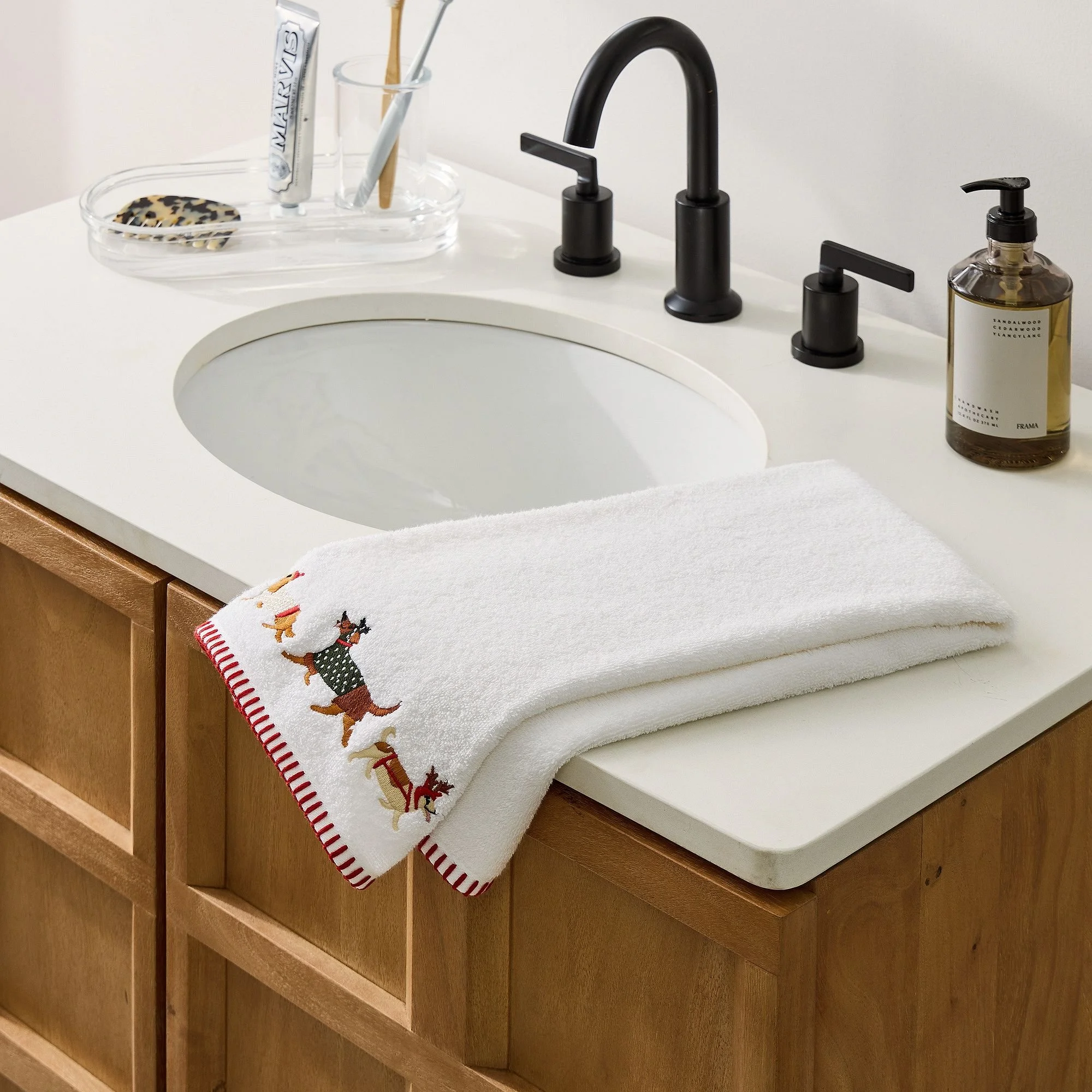 festive-pups-hand-towel-xl.jpg