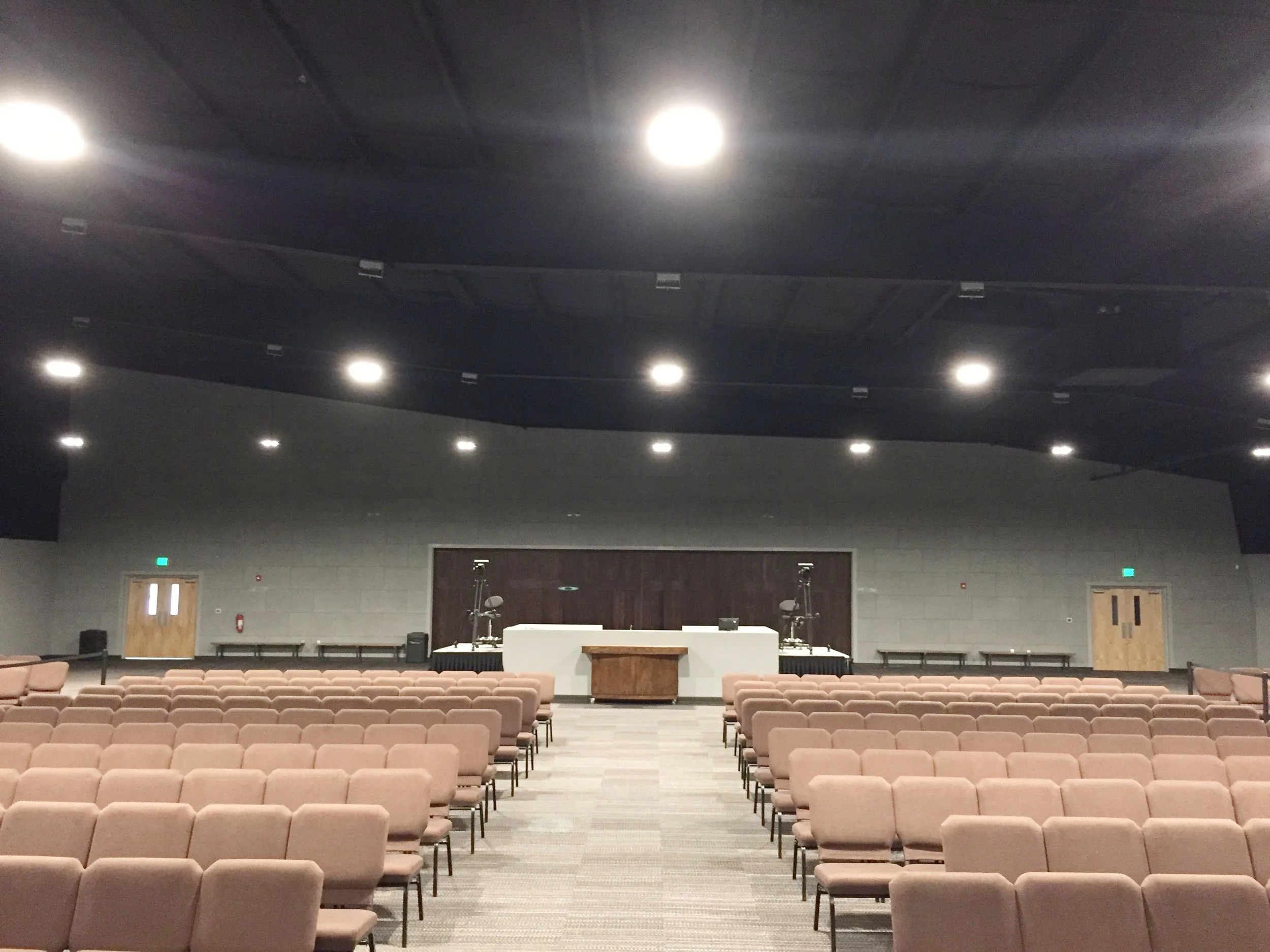 View center of building towards front of house