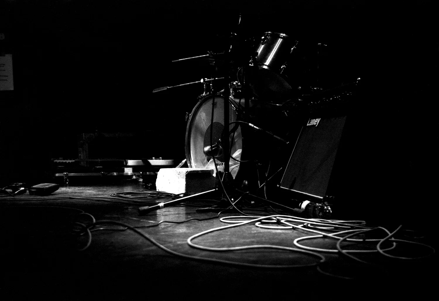 06.DYLAN_DEMARCHI_THE_SILENT_TOUR.jpg