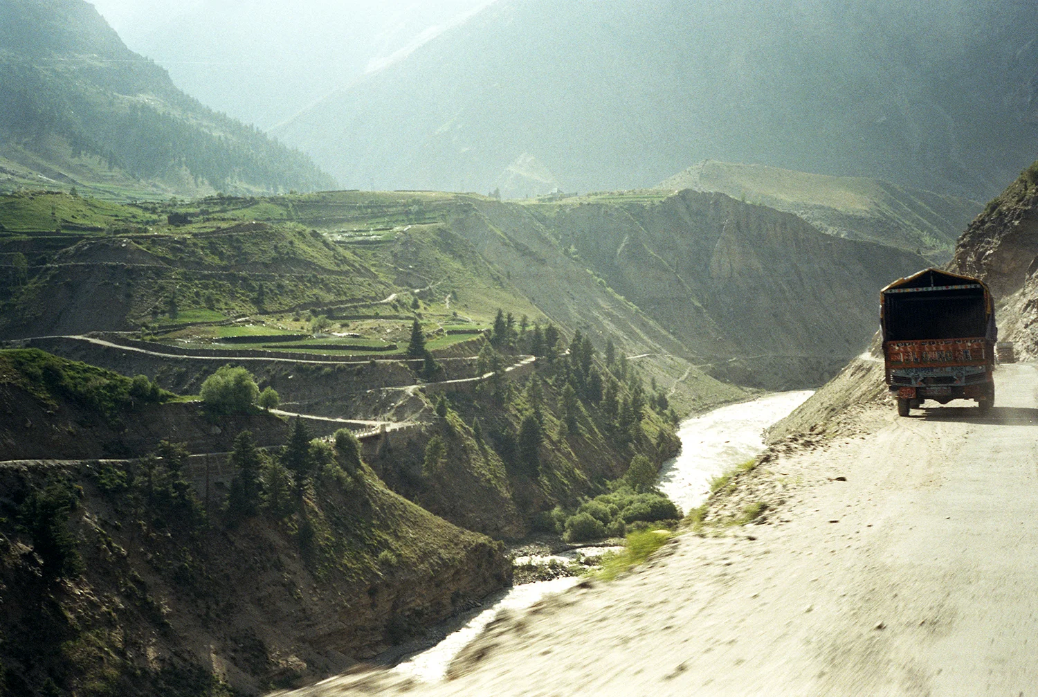 07.DYLAN_DEMARCHI_INDIA.jpg