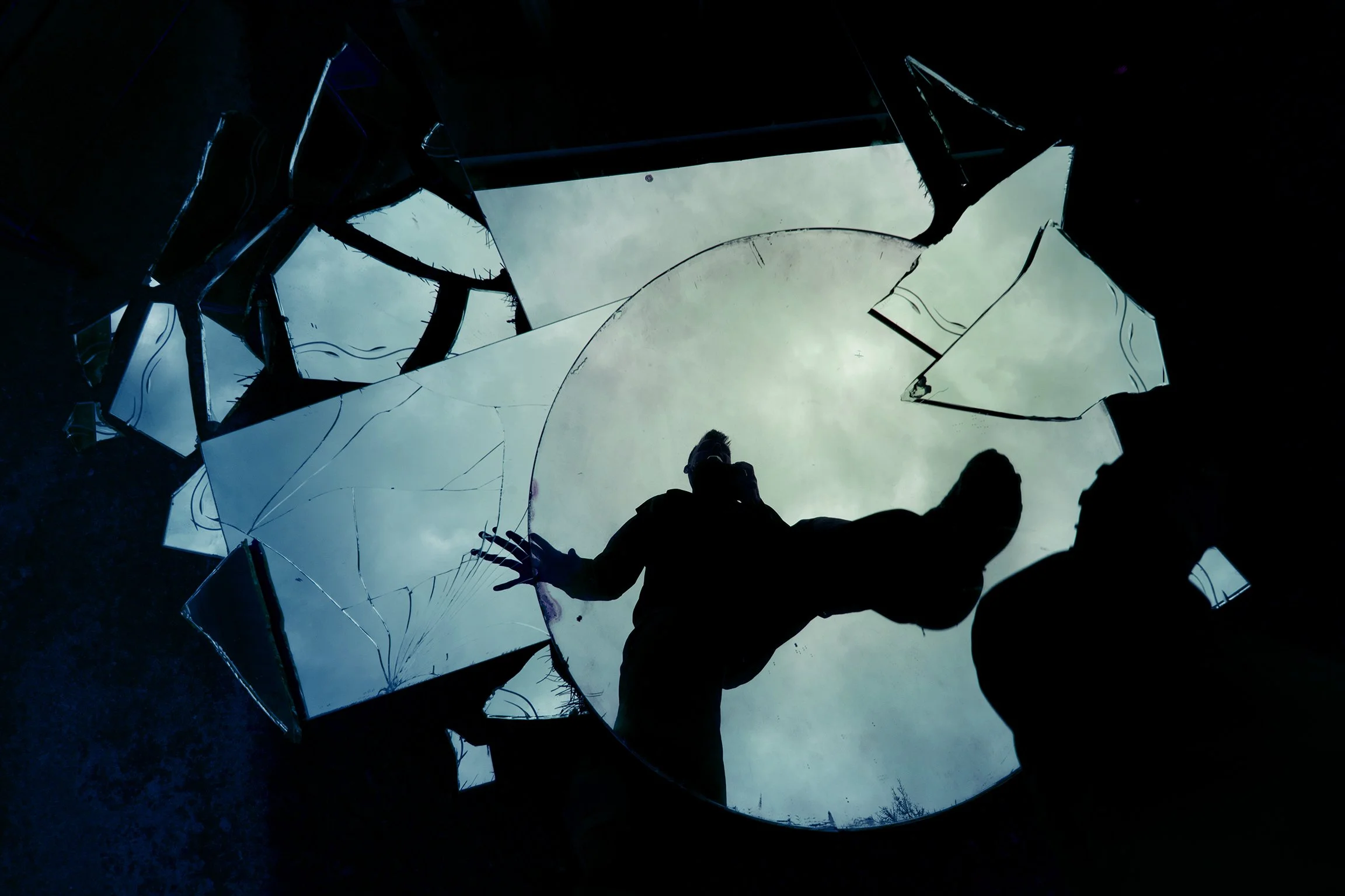 tinyplanebrokenmirror e.jpg