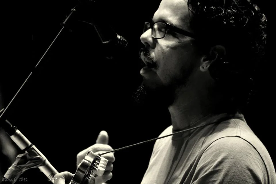 Las 10 de Bayoán Ríos