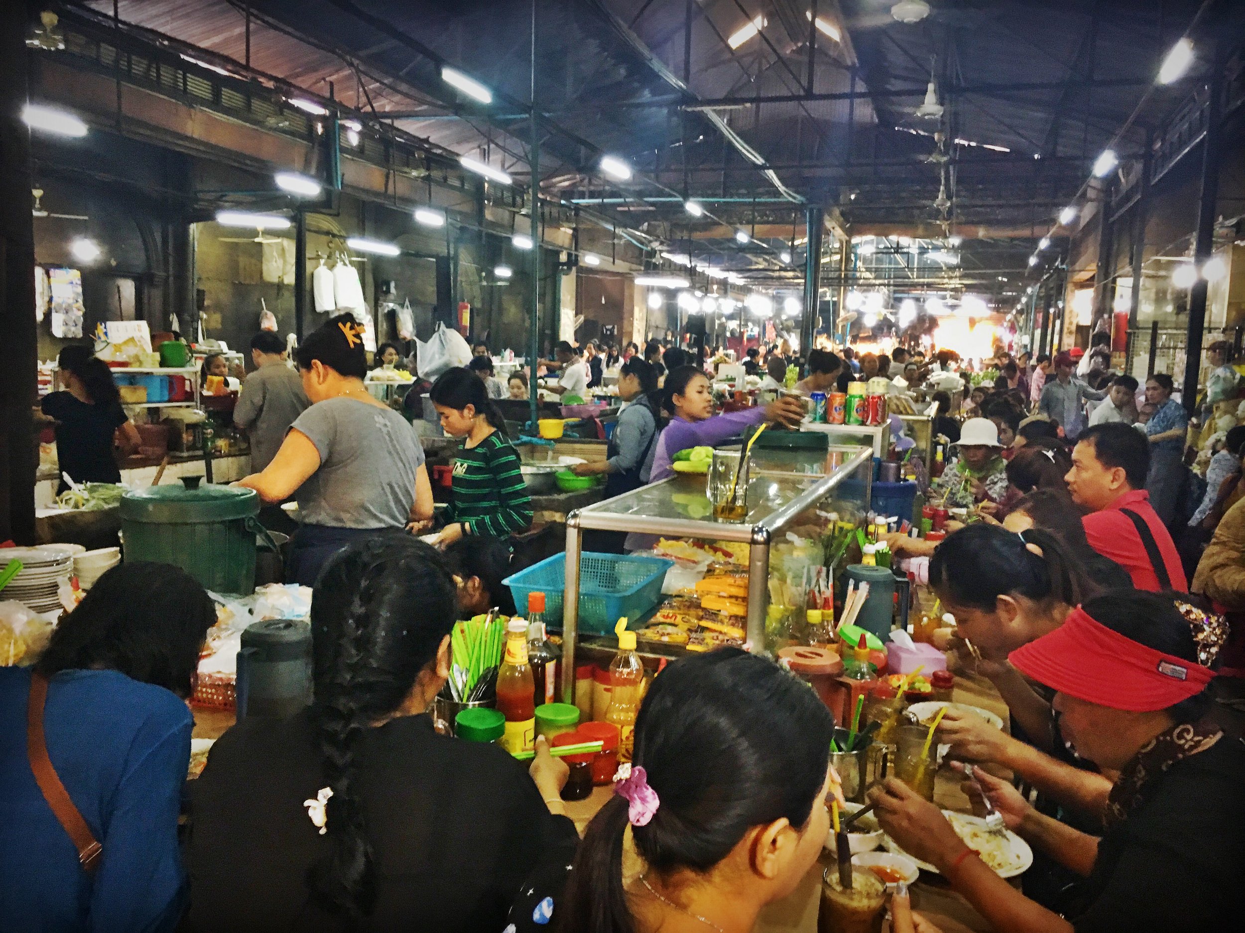 A 2 palillos: local Siem Reap 