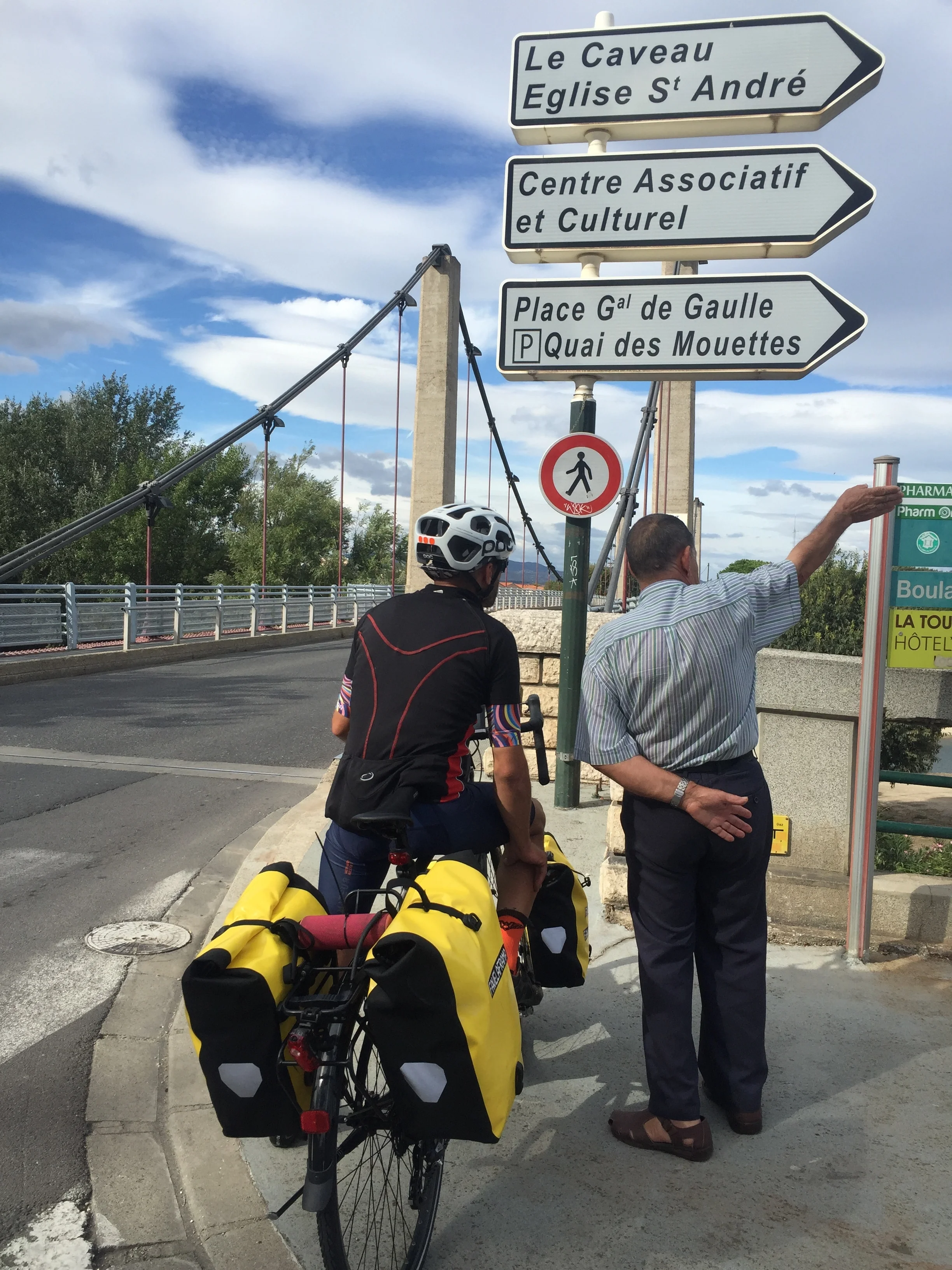 Carla dirección .jpg