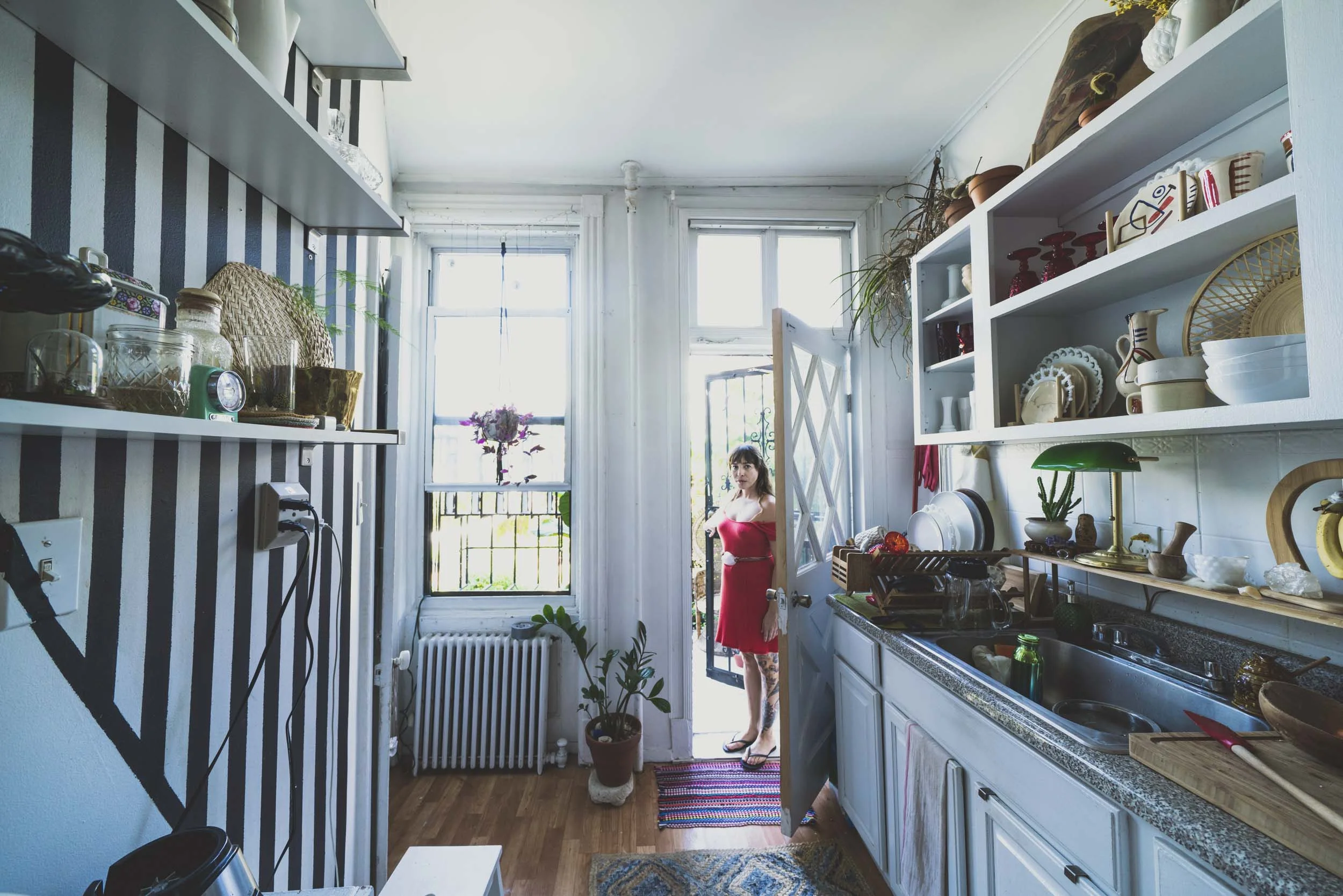 Luiny, Frida, Juana y su jardín.