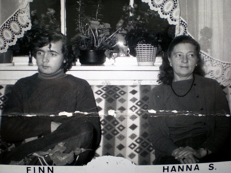 Hanna Kristiansens datter Hanna, og hennes sønn Finn, som besøkte Hanna Kristiansen på julaften 1969. 