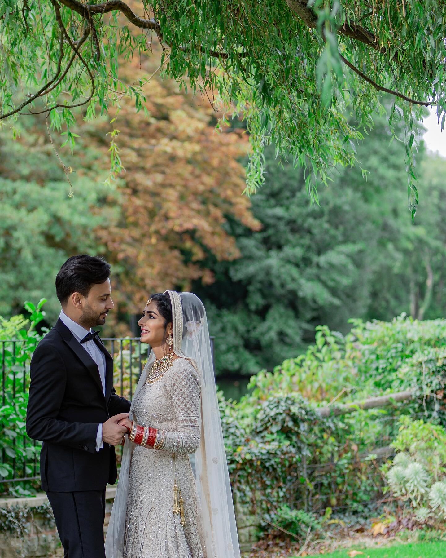 &quot;I would rather share one lifetime with you than face all the ages of this world&rdquo;

Showcasing our exquisite couple Charanjit &amp; Raj during their coupleshoot.

Couple: Charanjit &amp; Raj @bronzejewellers
Bridal outfit: @Payalsbirmingham