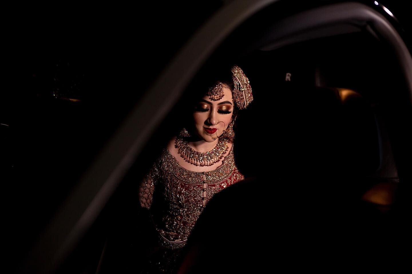 &ldquo;When I saw you I fell in love, and you smiled because you knew.&rdquo;

An evening wedding, with an evening glaze of our lovely bride Faiza. Evening weddings are more relaxed away from the hustle and bustle of time. Congratulations to both Ame
