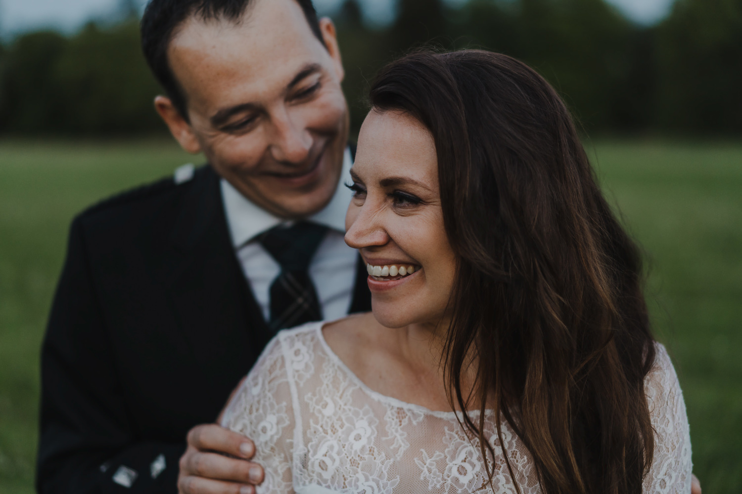 bruidsfotografie amsterdam aberdeen  happy couple