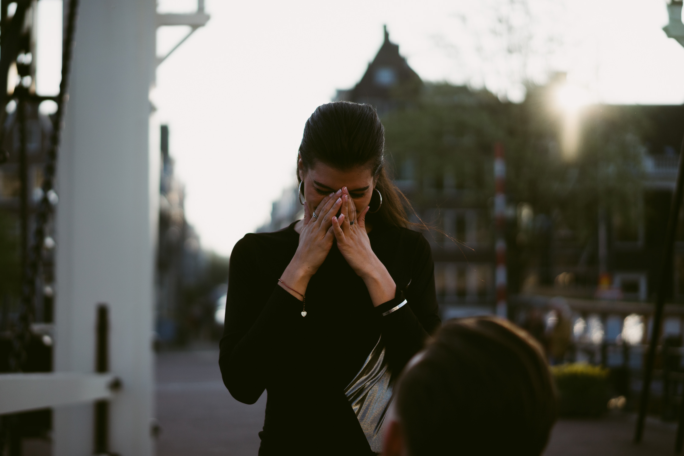 engaged on a loveshoot at magere brug amsterdam