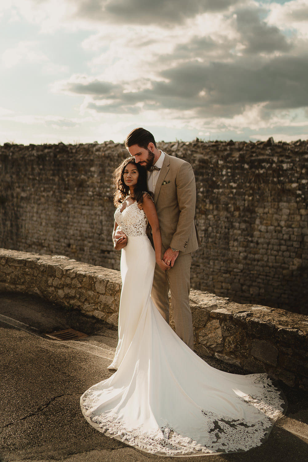 amsterdam wedding photographer mark hadden in tuscany with a couple at civitella in val di chiana