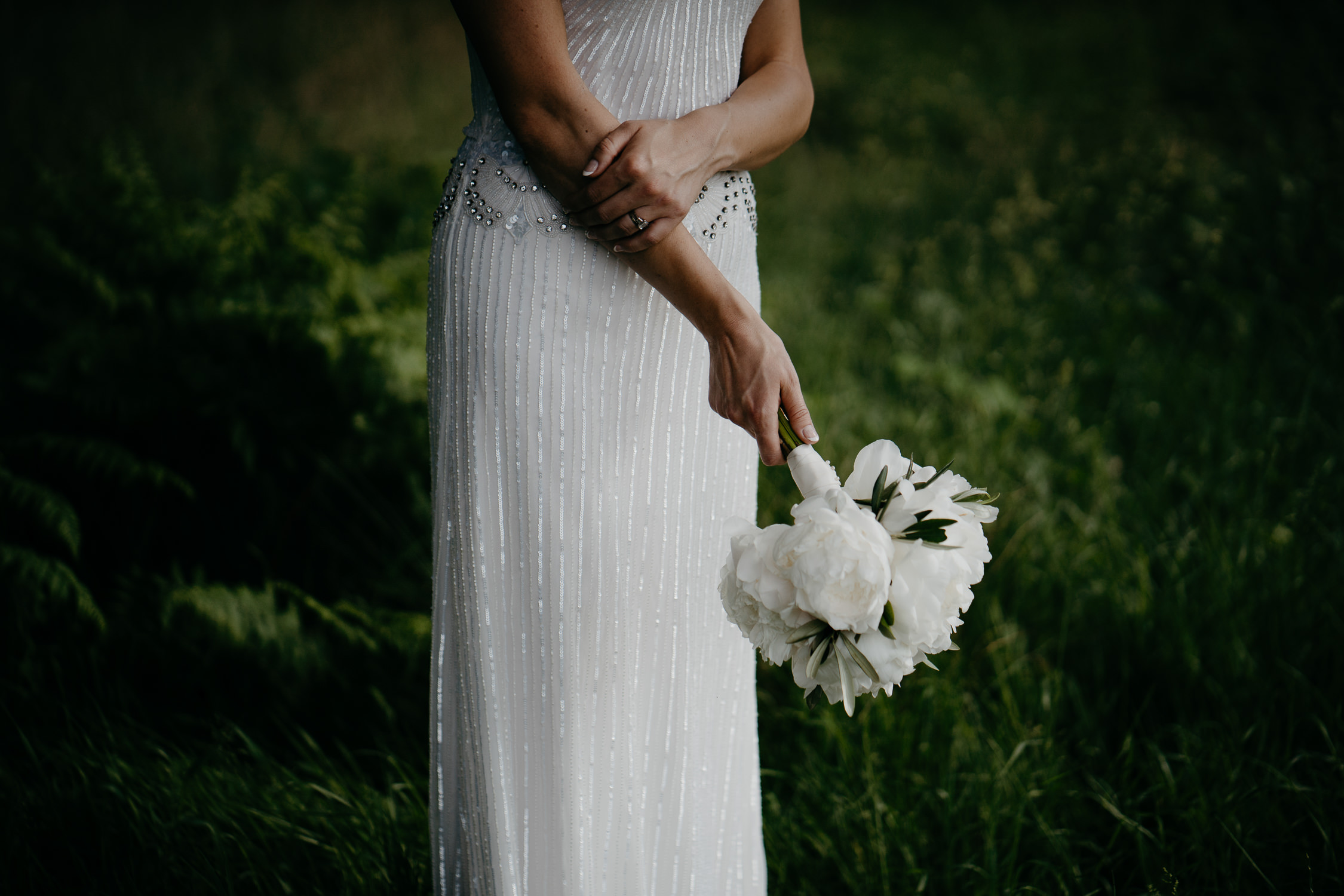 bruidsfotografie amsterdam bruid met bloemen