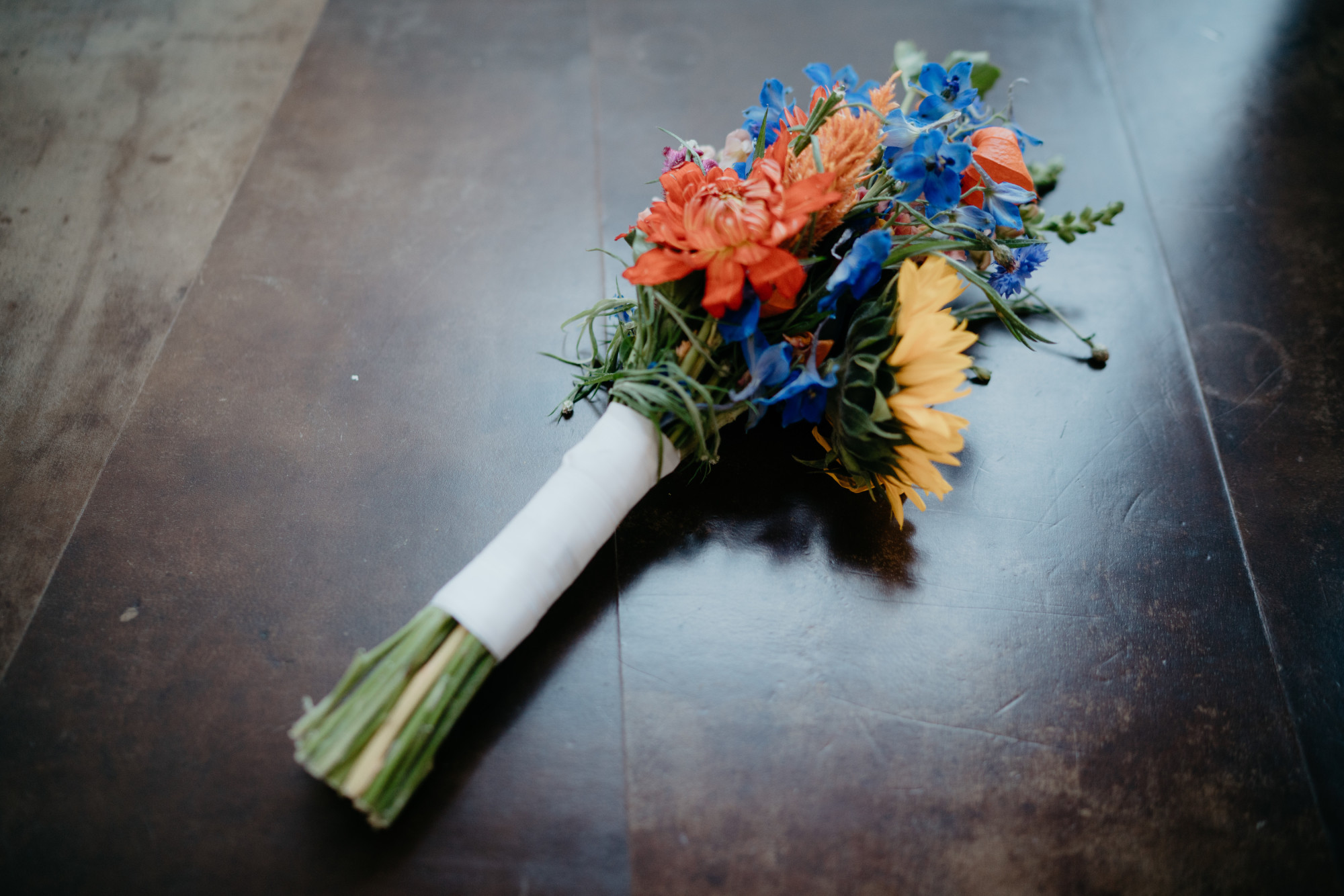 Cheap flower wedding decoration idea's photography by mark hadden