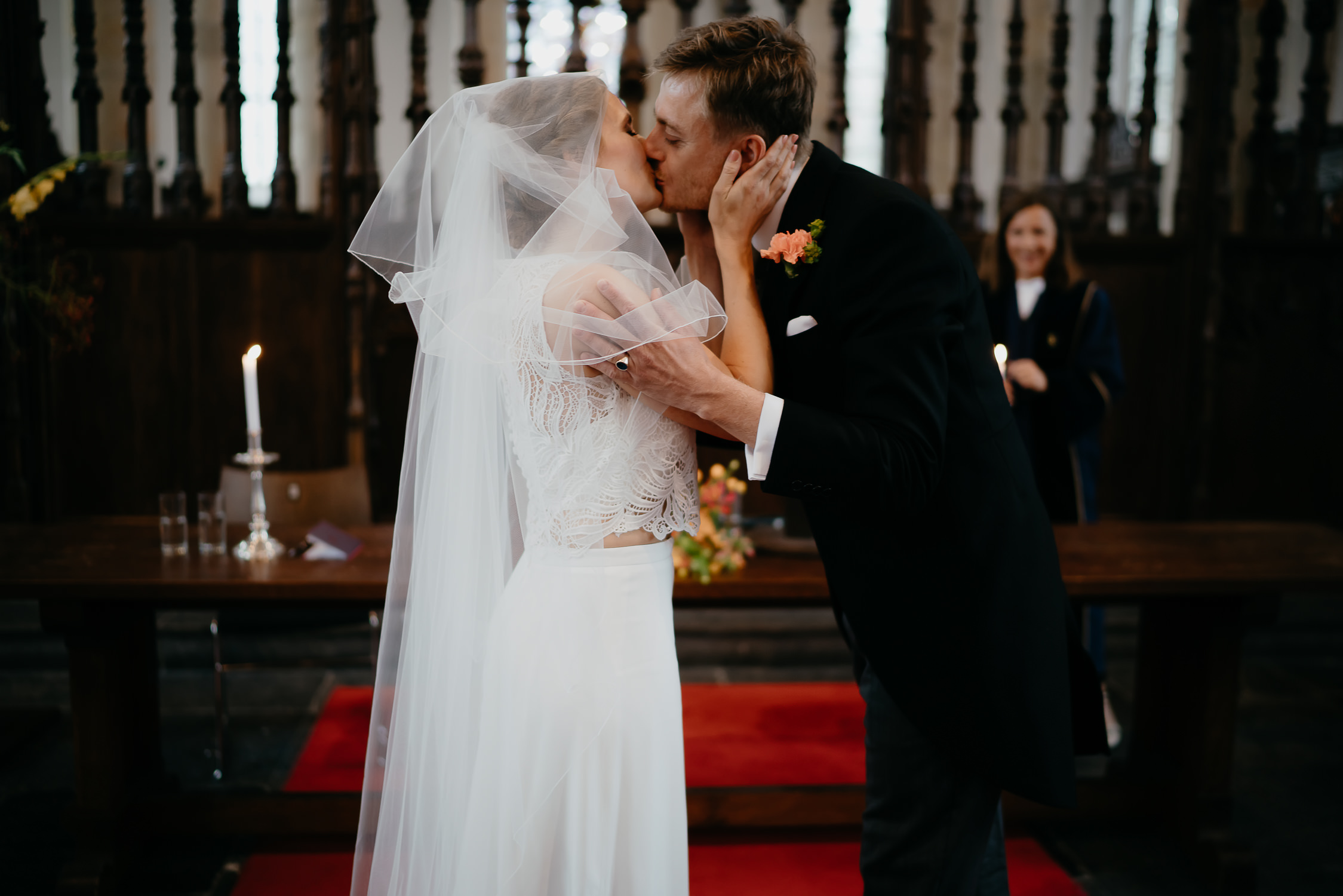 First kiss beautiful wedding ceremony in amsterdam
