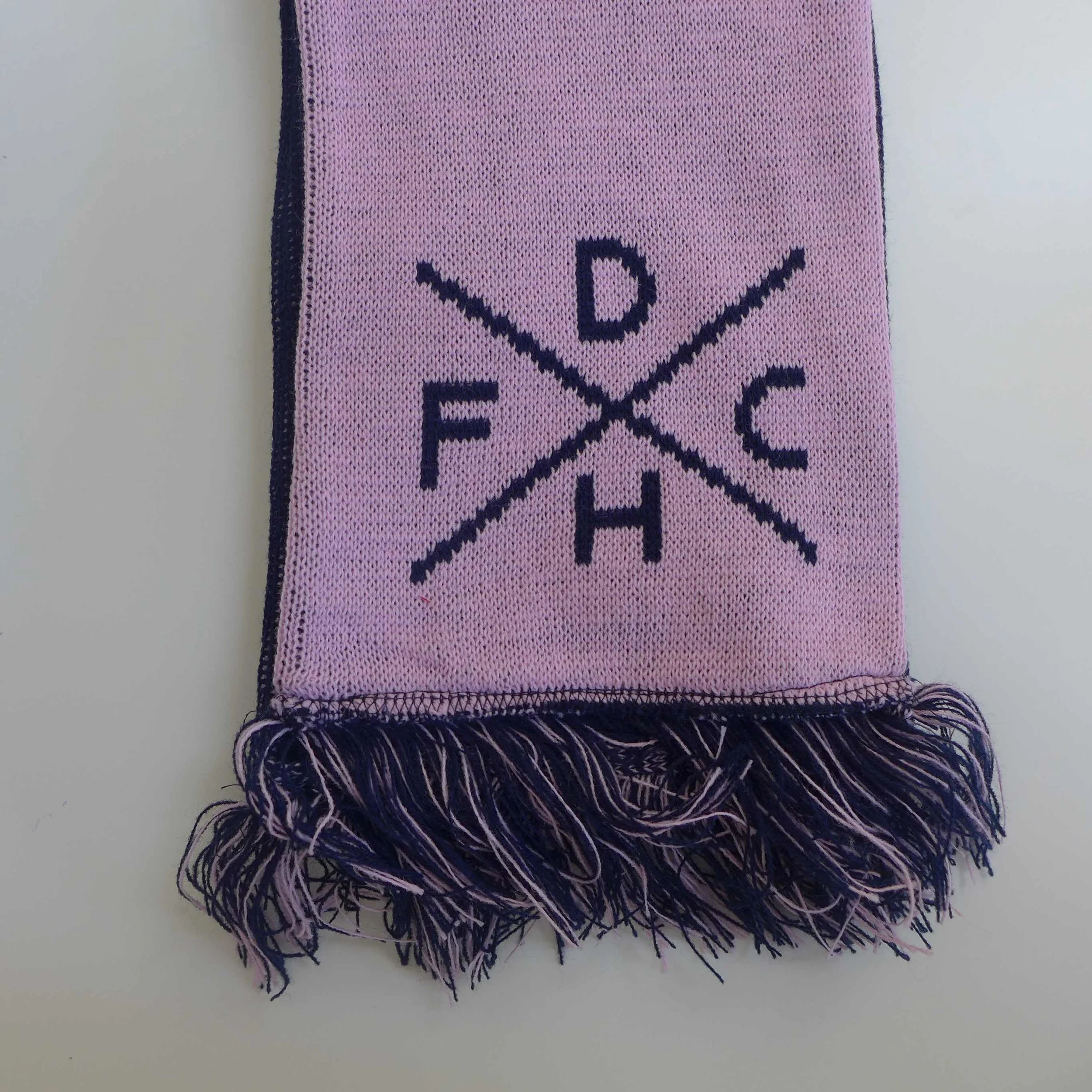 Forward the Hamlet scarf