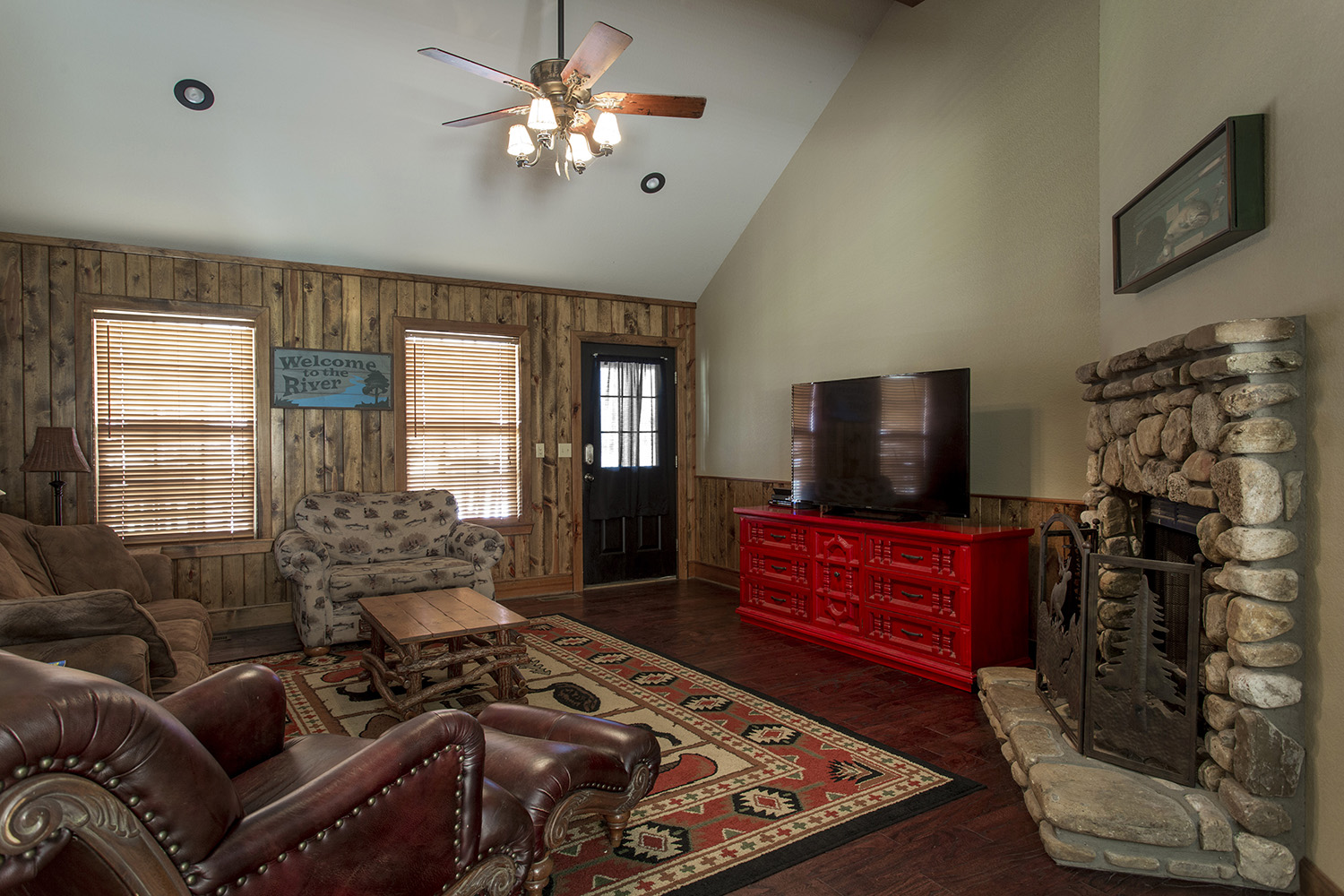 The Cabins at Lobo Landing Little Rock, Arkansas Advertising