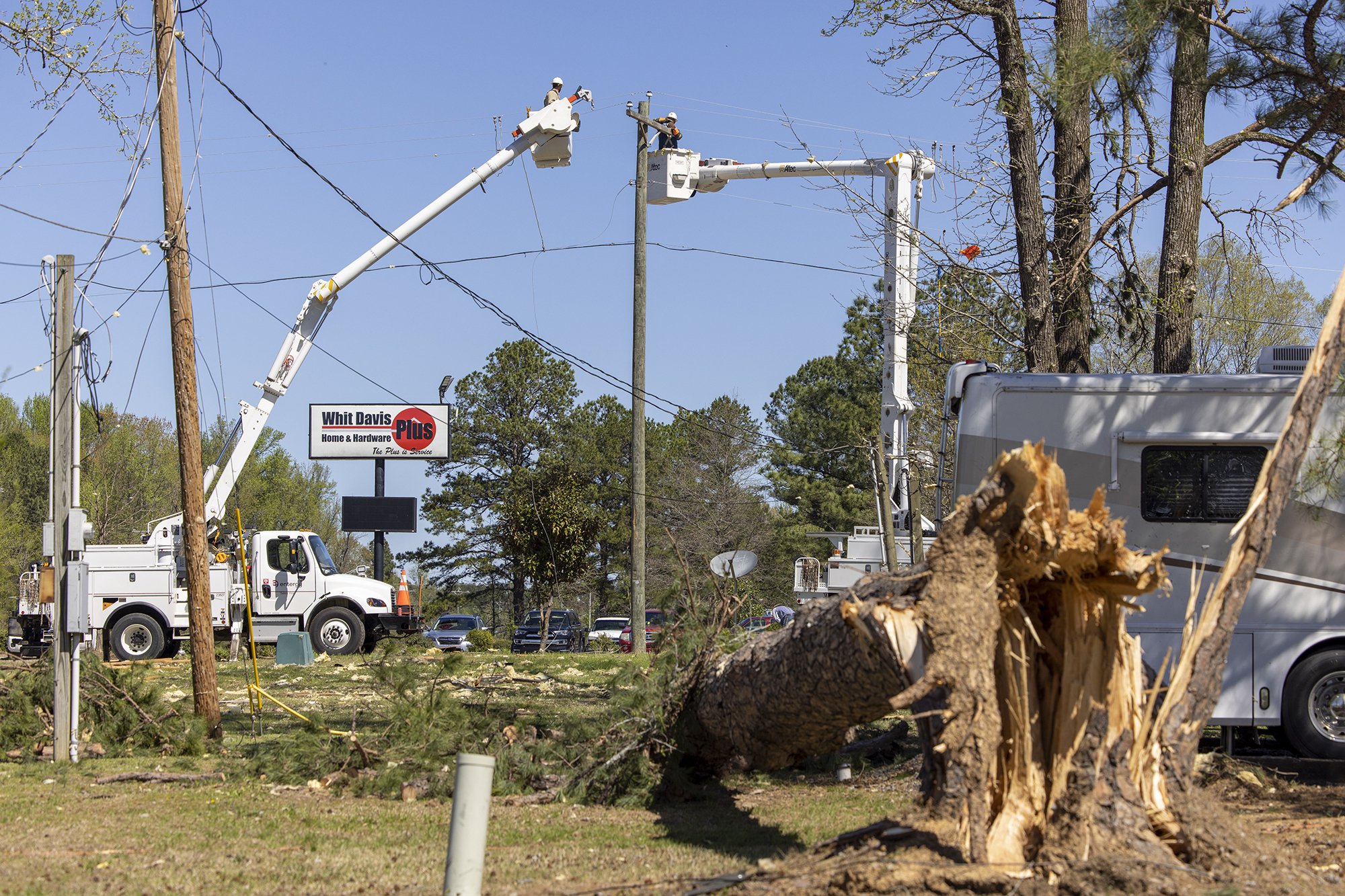 Entergy-Arkansas-Sherwood-AR-tornado-0523.jpg