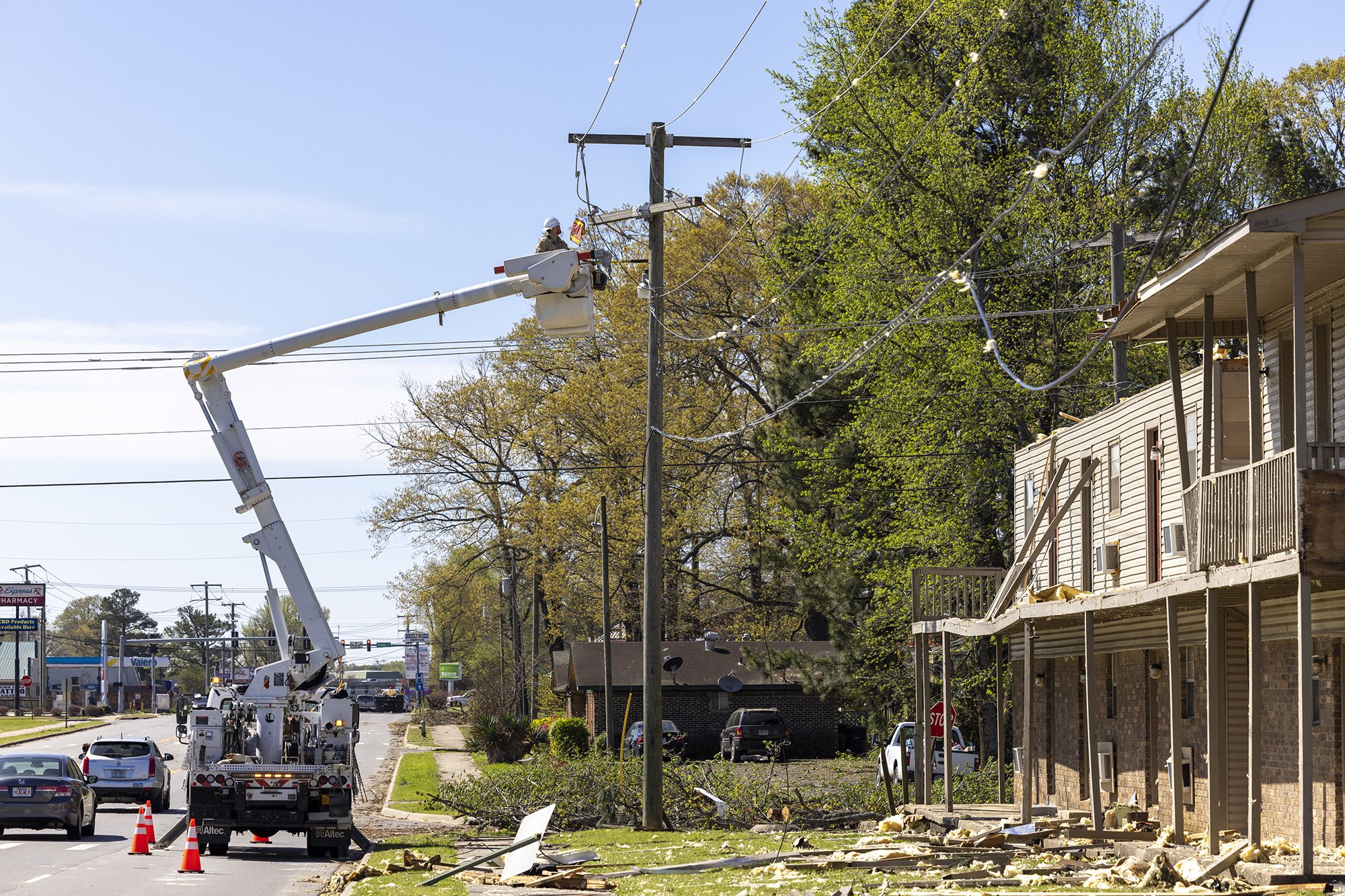 Entergy-Arkansas-Sherwood-AR-tornado-0121.jpg