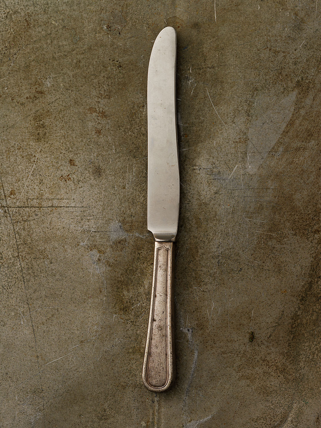 #2 Metal Handle Knife