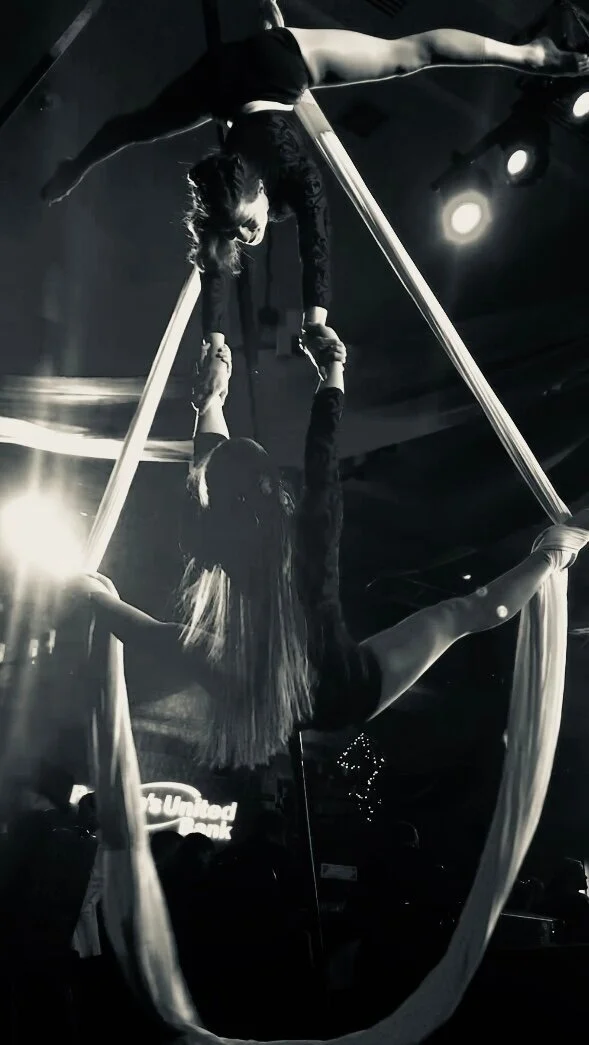 Duo Splits from Carnavale Vergennes