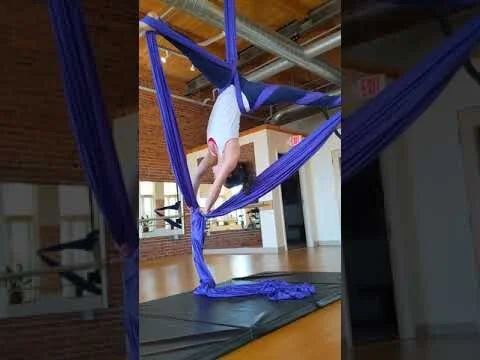 Rocking horse to upside down split to belay