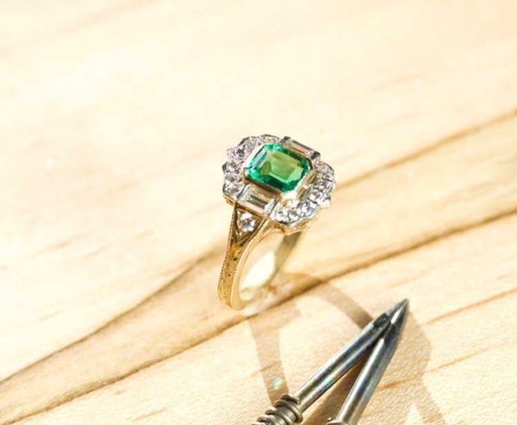 Look what was added to the shop today, this beautiful emerald ring set in platinum and 18 kt yellow gold. 

Stay tuned for more pictures soon, she&rsquo;s pretty enough for several squares