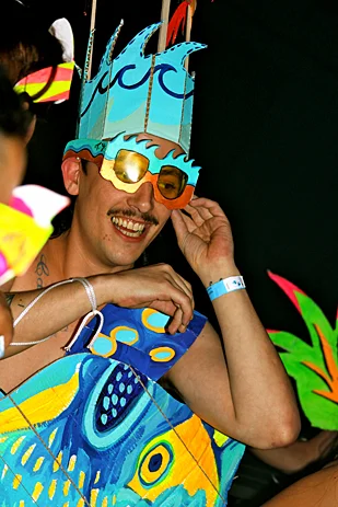 KARTONERO TROPICAL: FASHION SHOW
