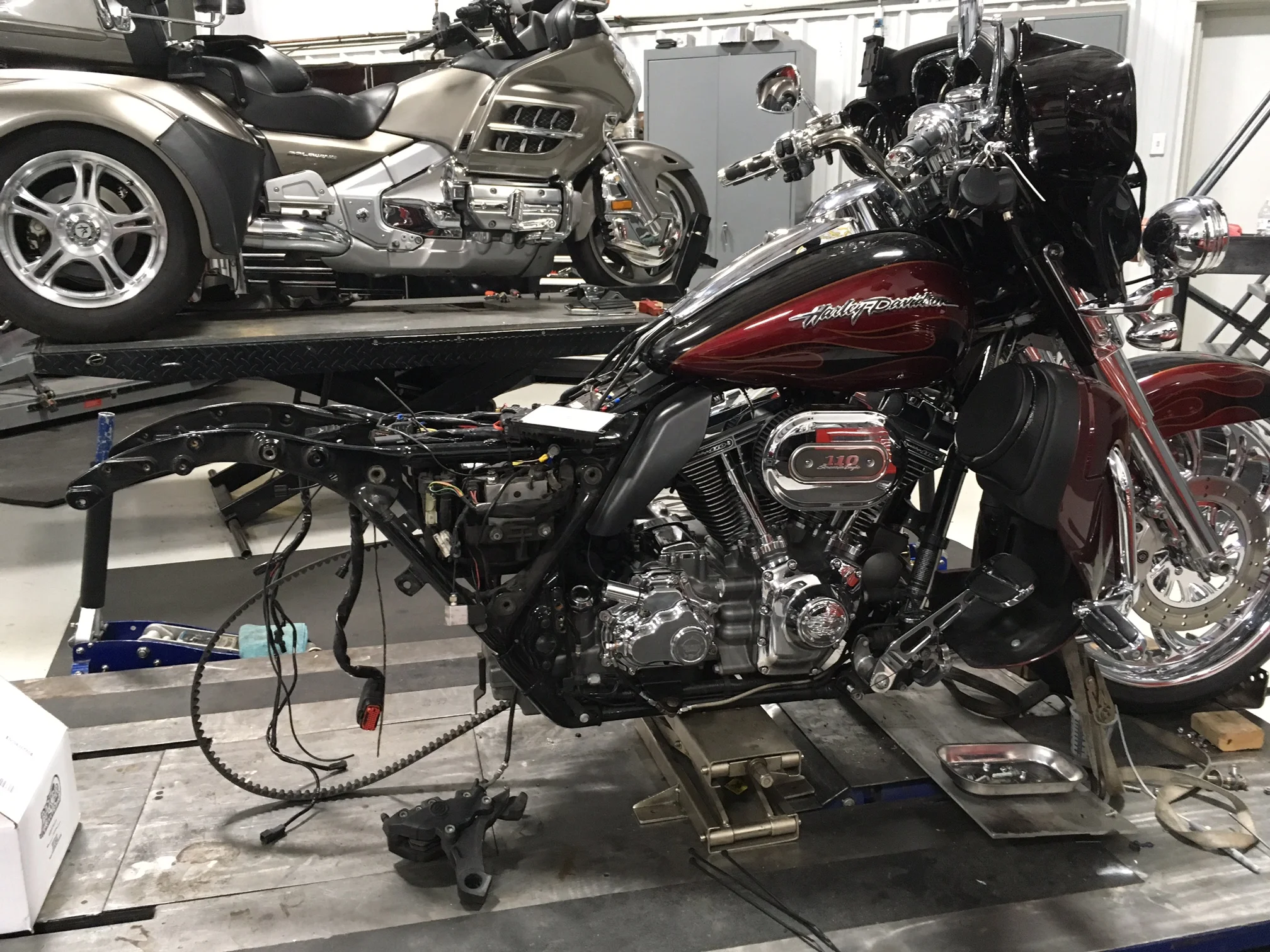 2011 Harley Davidson Ultra Classic CVO with Hannigan Transformer Trike