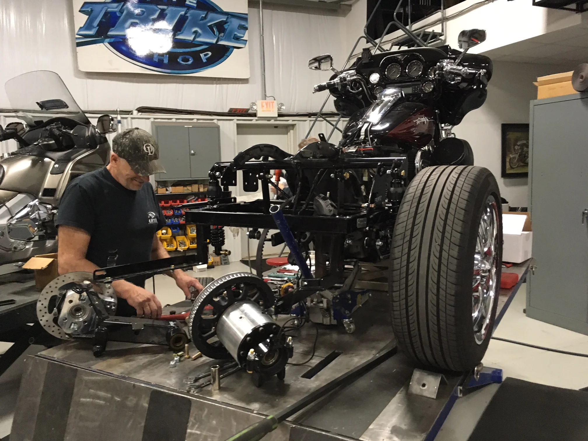 2011 Harley Davidson Ultra Classic CVO with Hannigan Transformer Trike