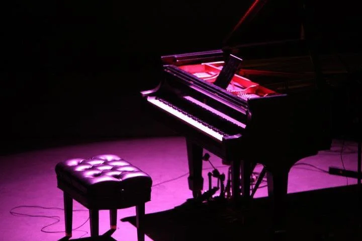 Storylines Crossing, April 7, 2012