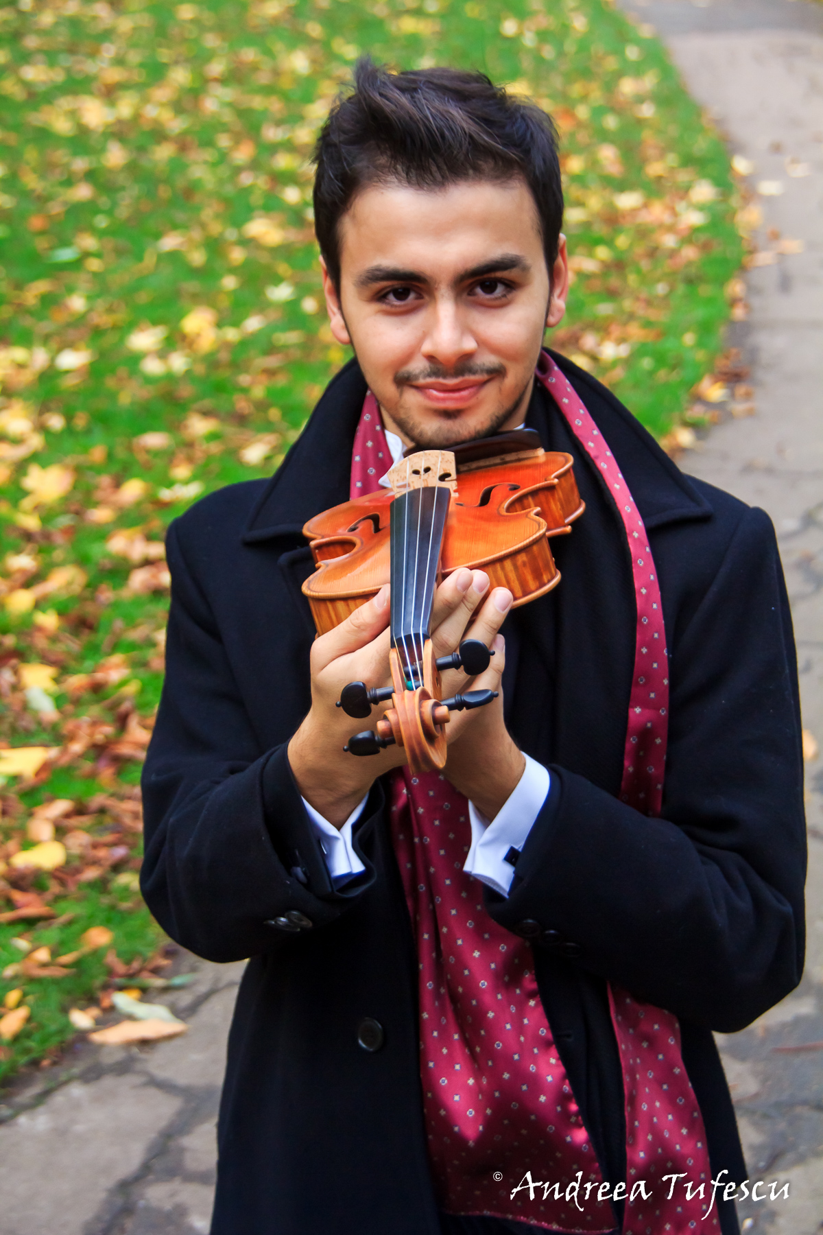  Violinist Emre Engin - portraits and headshots by London photographer Andreea Tufescu 