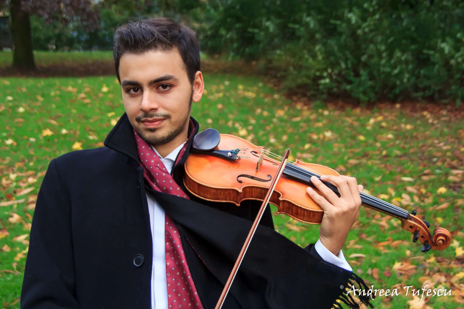  Violinist Emre Engin - portraits and headshots by London photographer Andreea Tufescu 